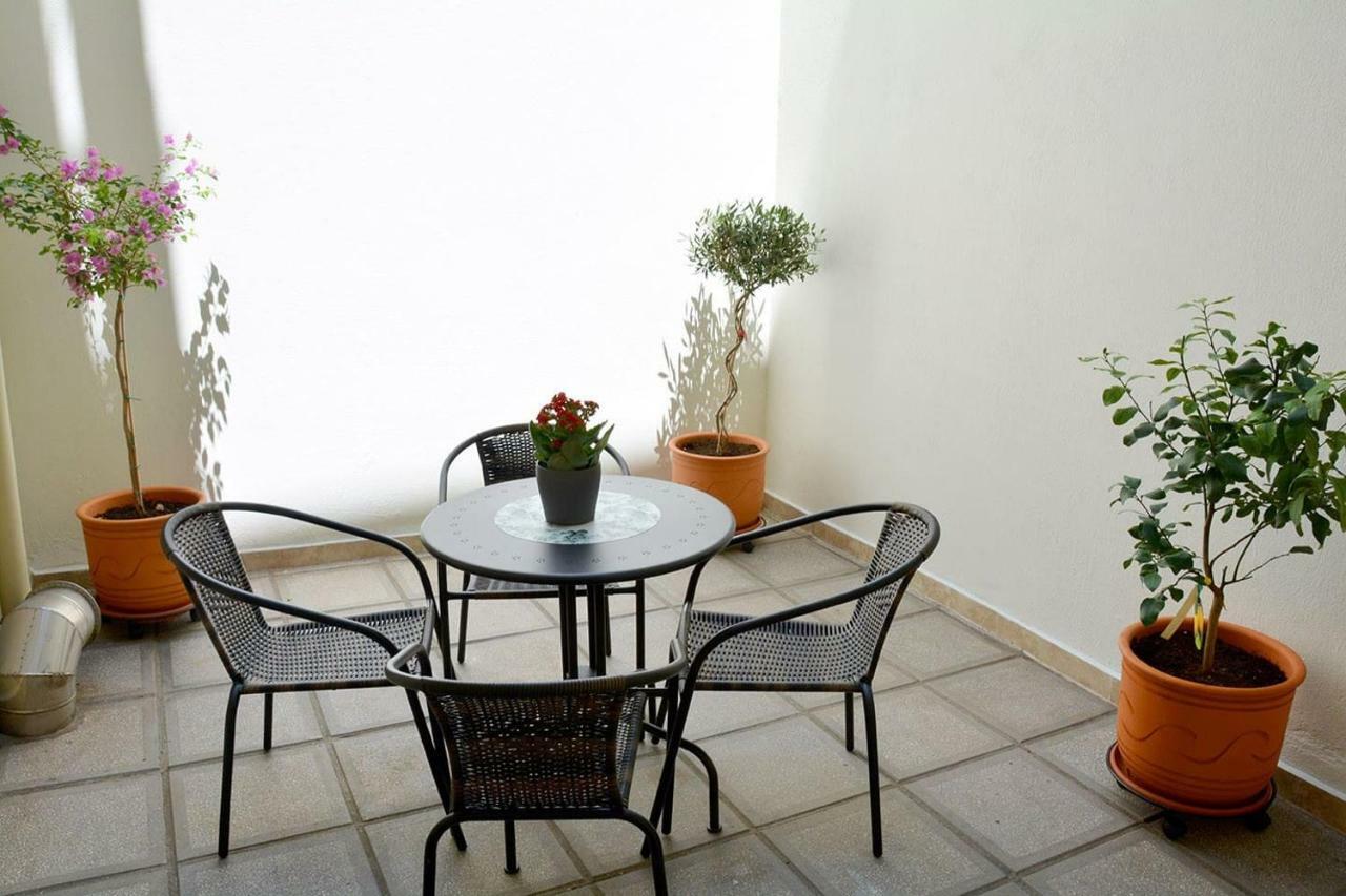 Quiet Urban Studio With Private Backyard Θεσσαλονίκη Εξωτερικό φωτογραφία